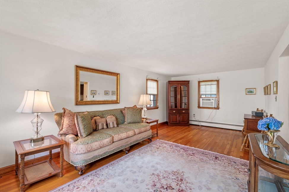 25 Colonial Rd, Peabody, MA Image 5