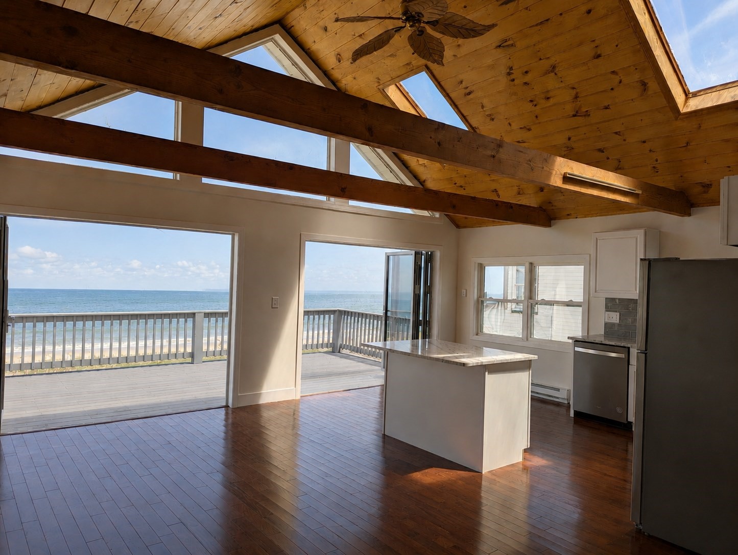 498 N End Blvd, Salisbury, MA 01952