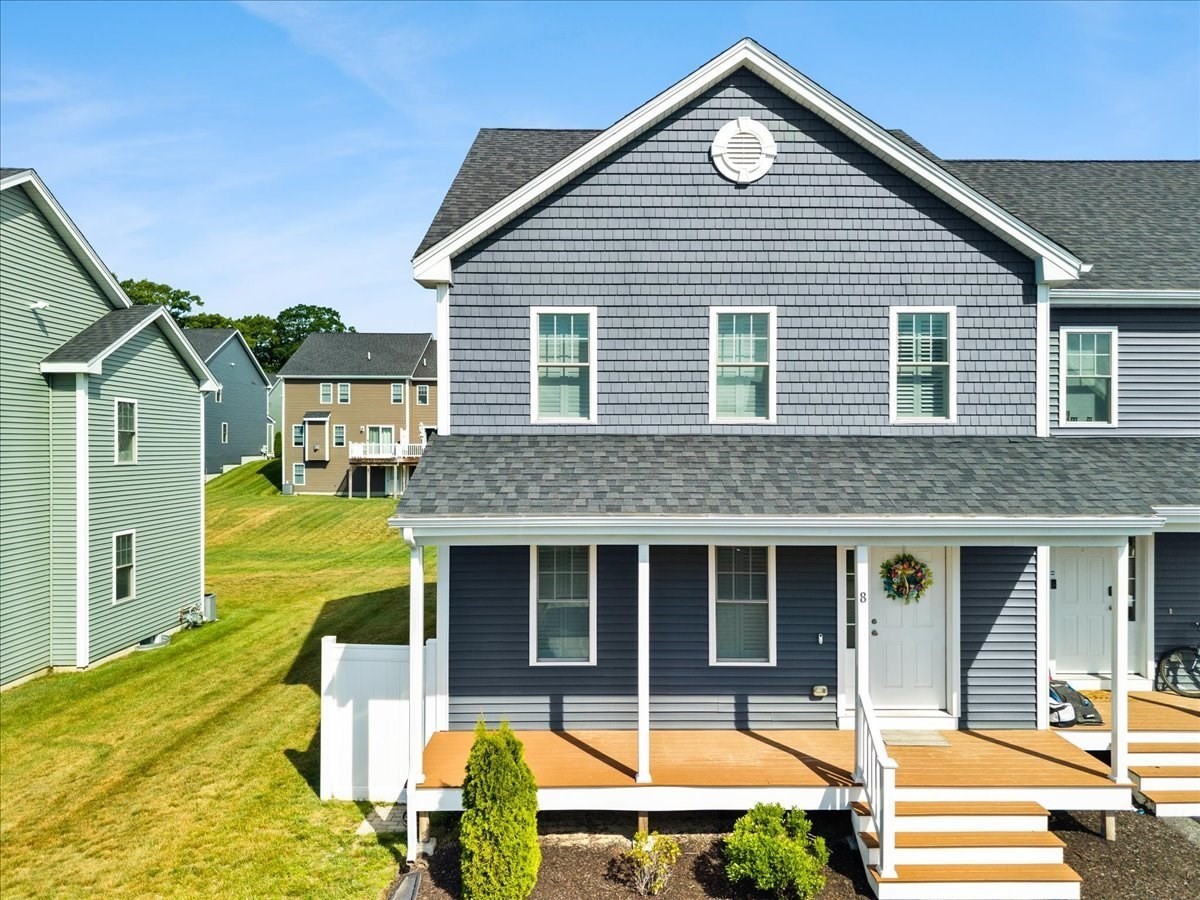 8 Bernards Way Unit 8, Lakeville, MA 02347