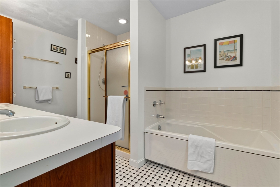 4 Calas Circle, Peabody, MA Image 19