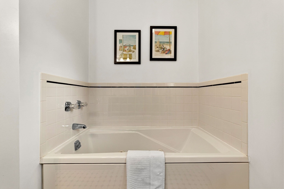 4 Calas Circle, Peabody, MA Image 22