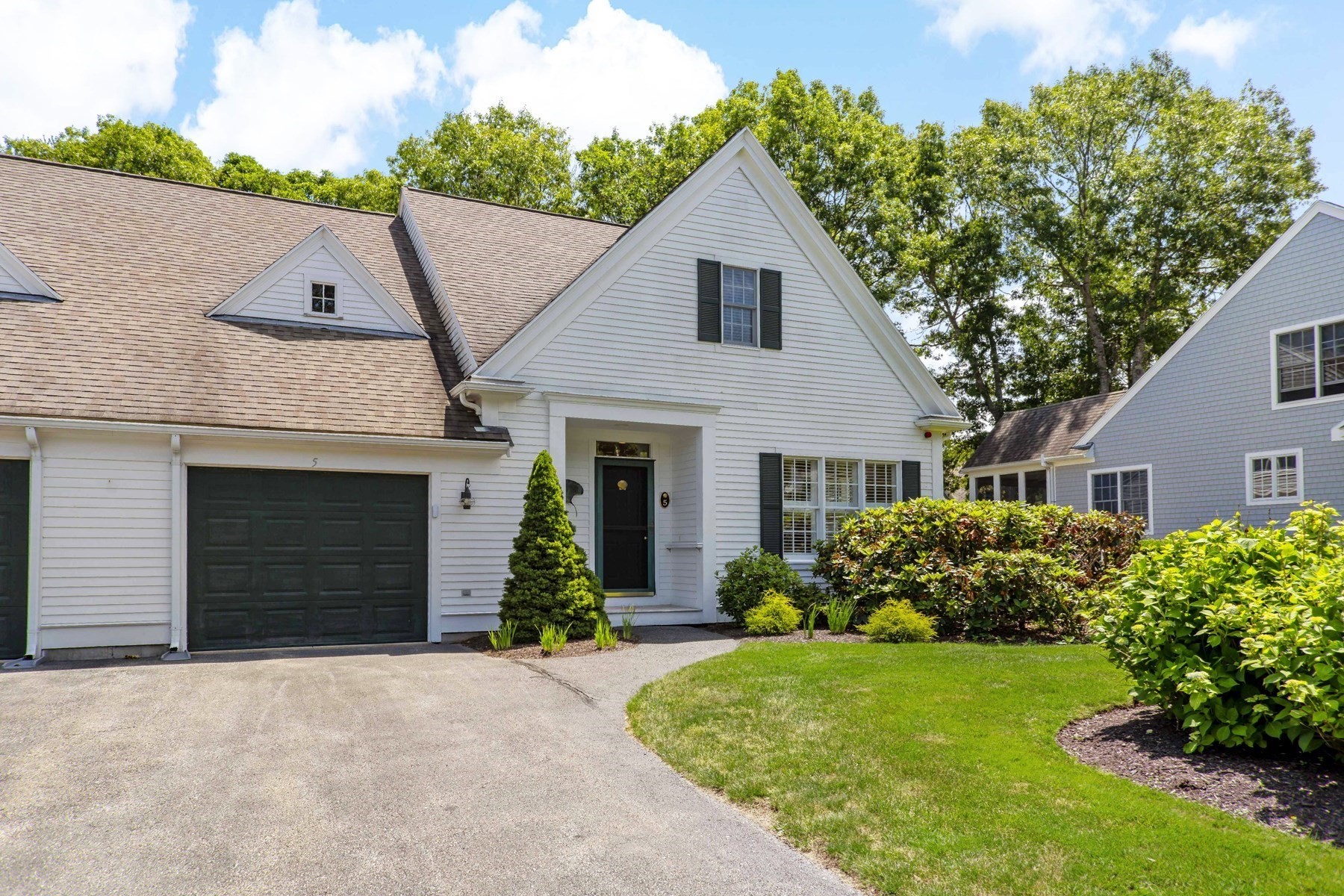 5 Mayfair Ct Unit 5, Mashpee, MA 02649