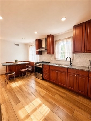 12 Fitz Ter, Apt 1