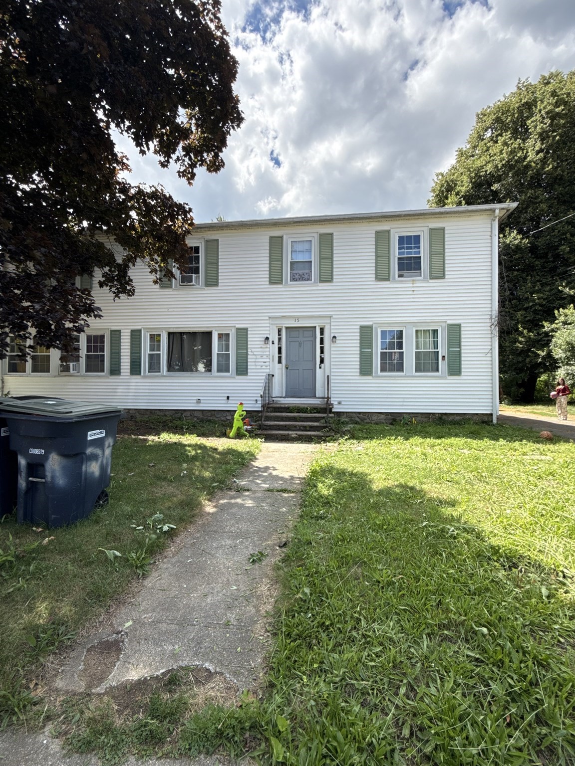 15 Liberty St, Southbridge, MA 01550