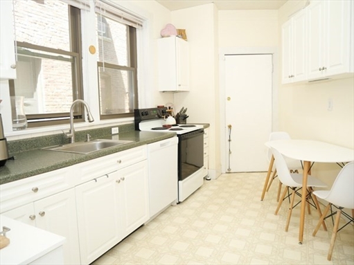 1390 Beacon, Apt 4