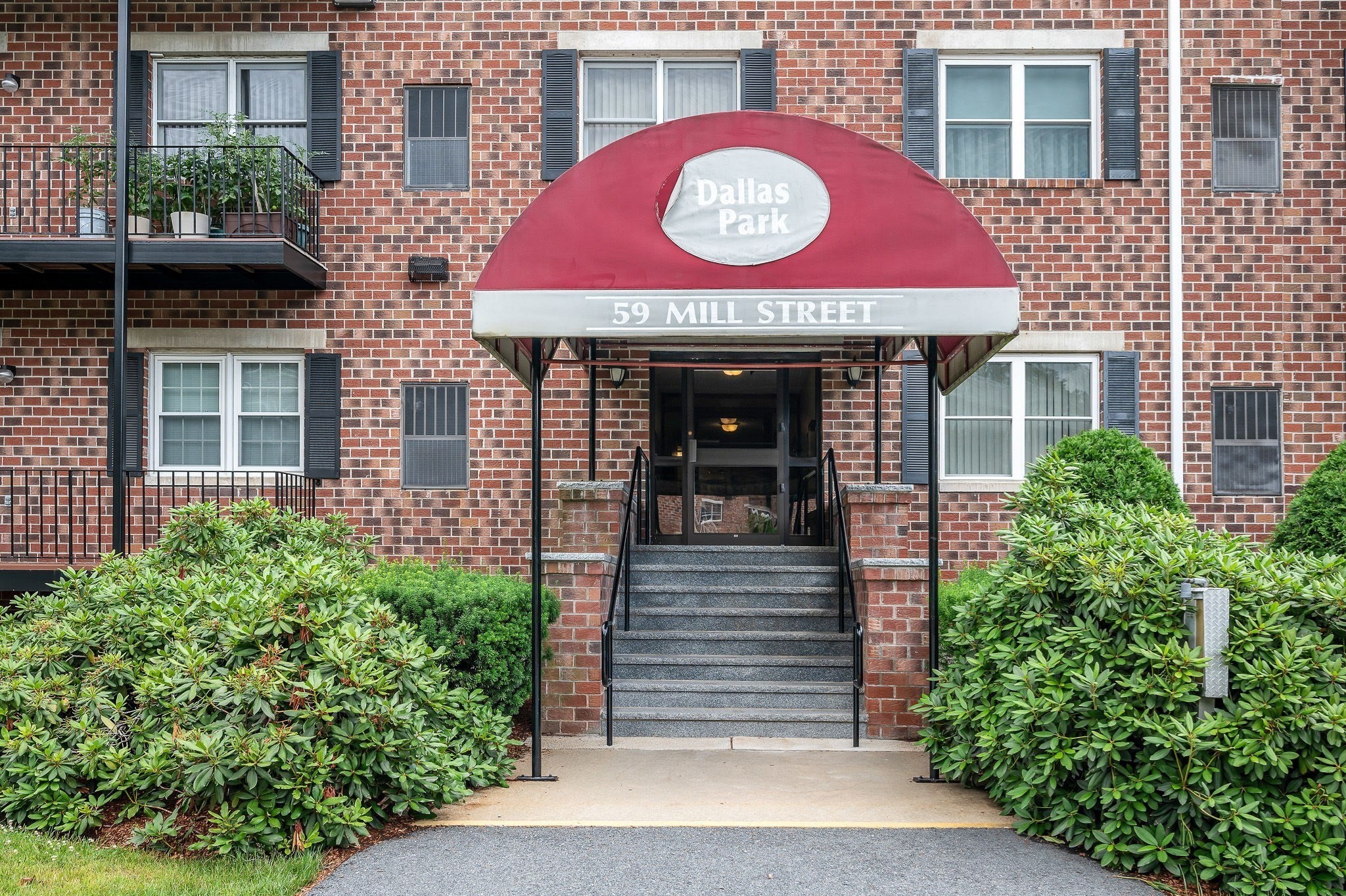 59 Mill St Unit 301, Dracut, MA 01826