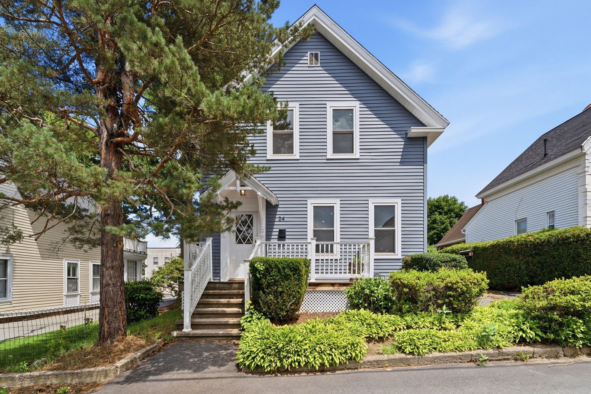 24 Marblehead St, North Andover, MA 01845