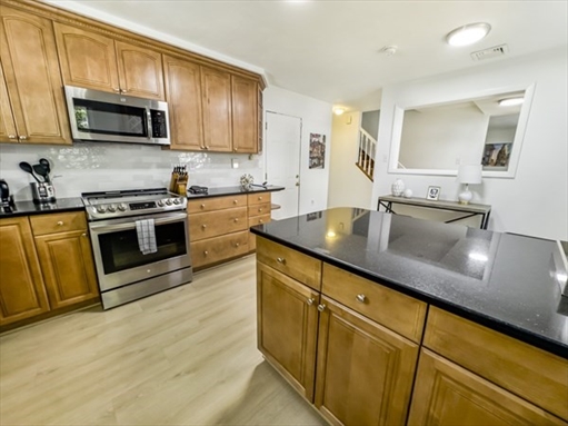 235 Cardinal Medeiros, Apt 3