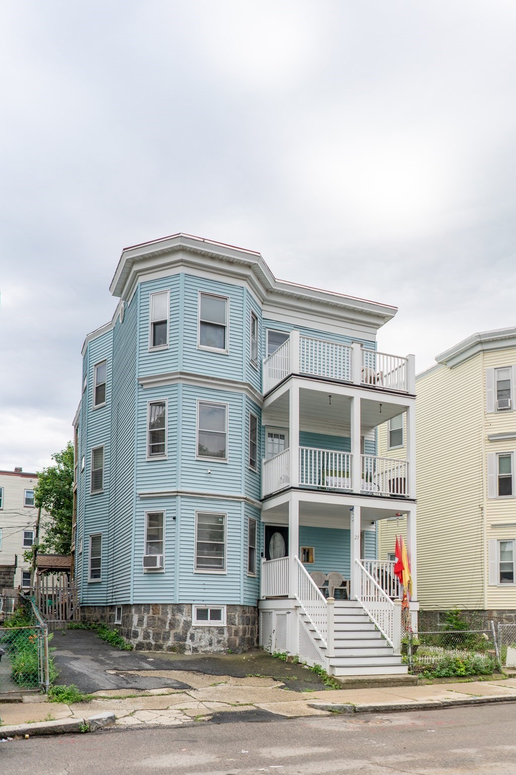 21 Saint Marks Rd, Boston - Dorchester, MA 02124