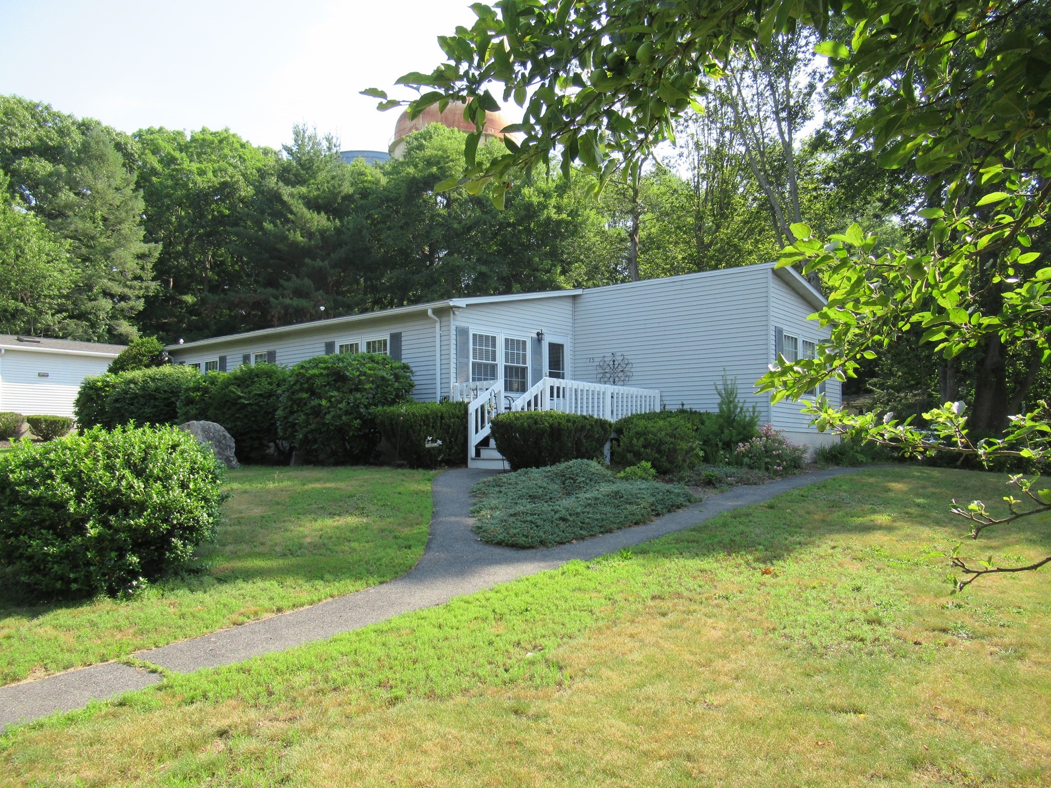 15 Canterbury Lane, Rockland, MA 02370