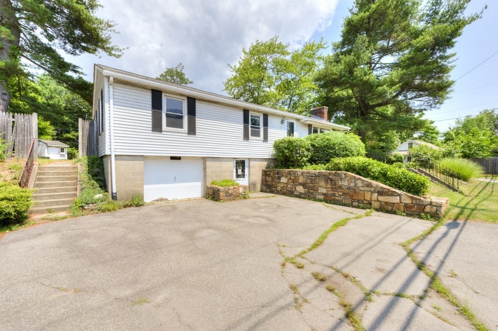 131 Hartford Tpke, Shrewsbury, MA 01545