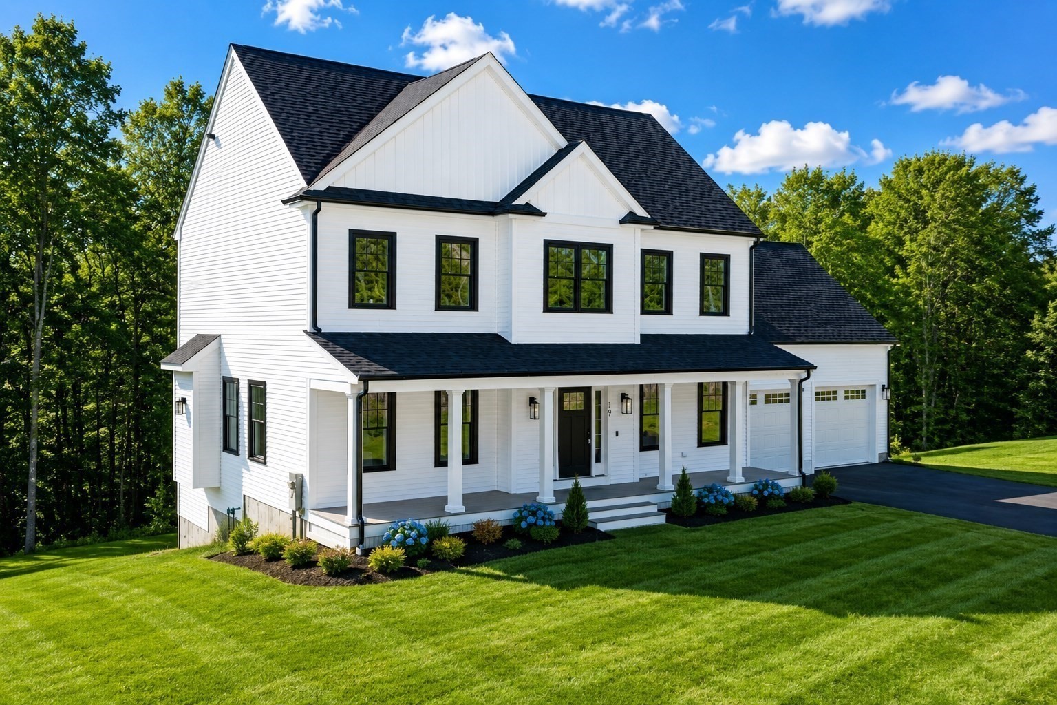 21 Nantucket Dr, Mattapoisett, MA 02739