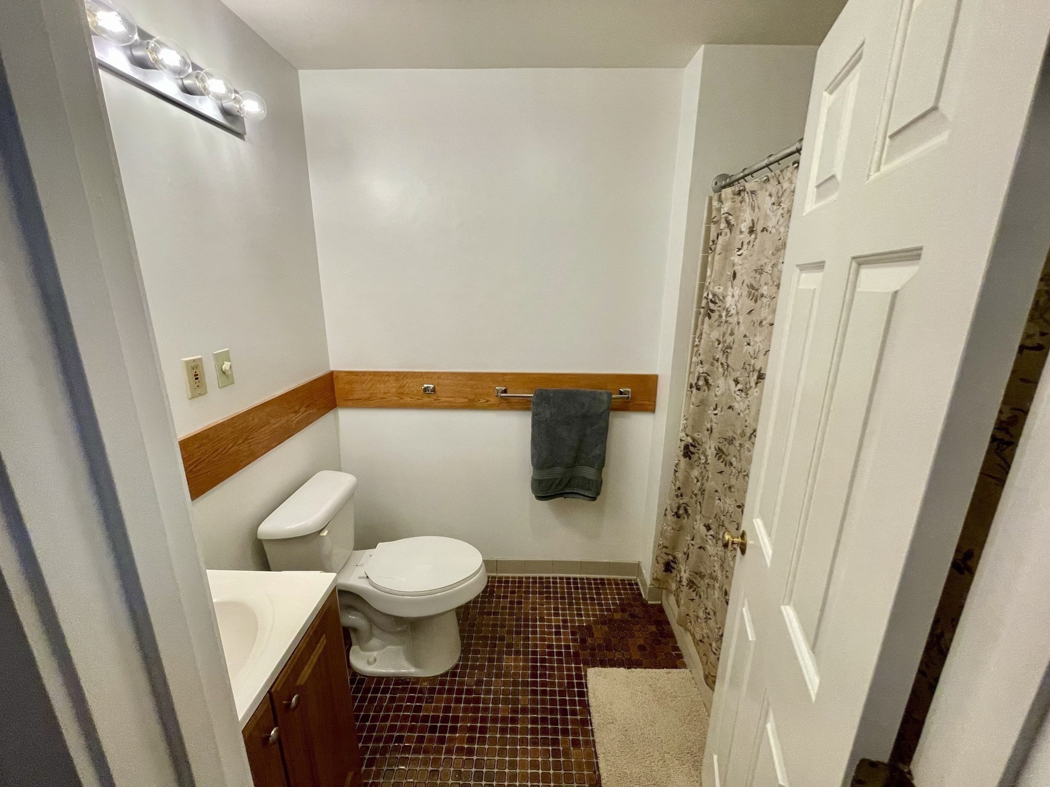 1 Loring Ave Unit 207, Swampscott, MA 01907 - Image 16