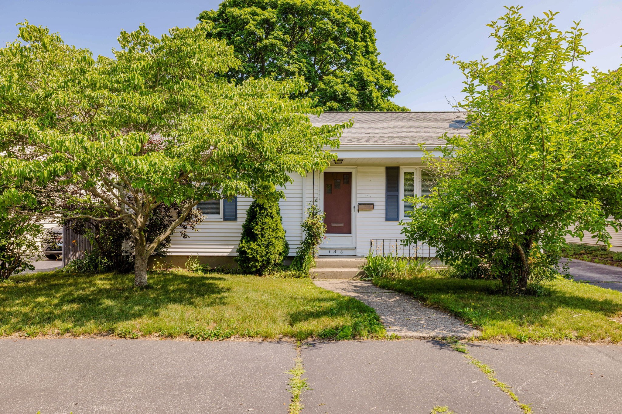 156 Harris St, Pawtucket, RI 02861