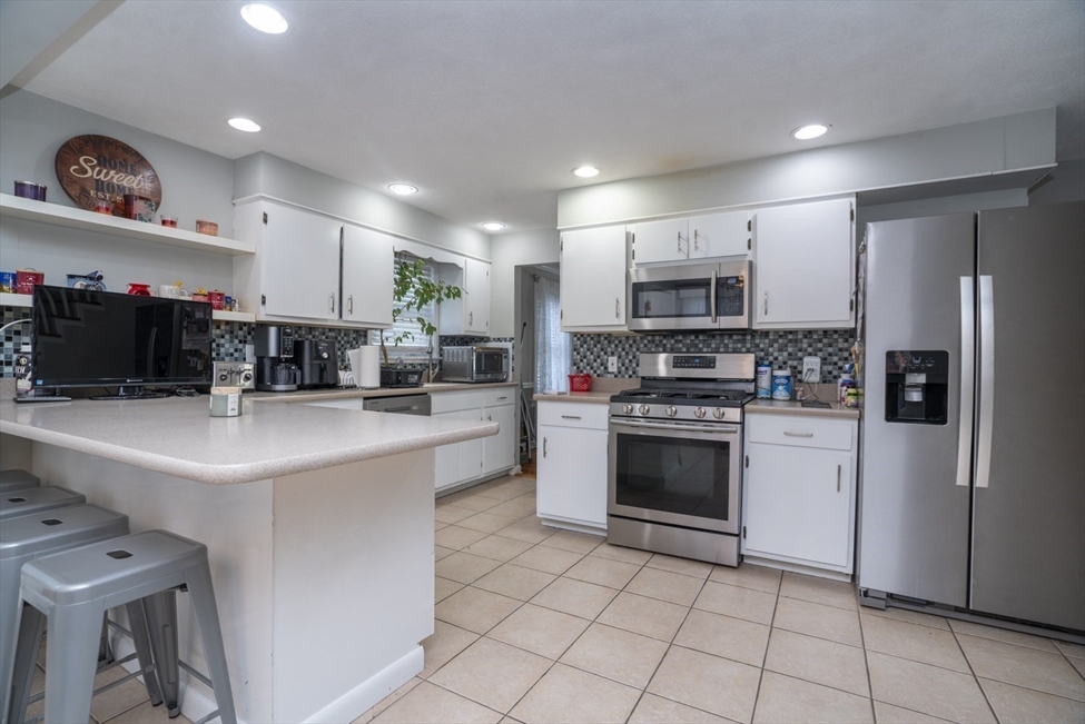 3 Winnegance Ave, Peabody, MA Image 14