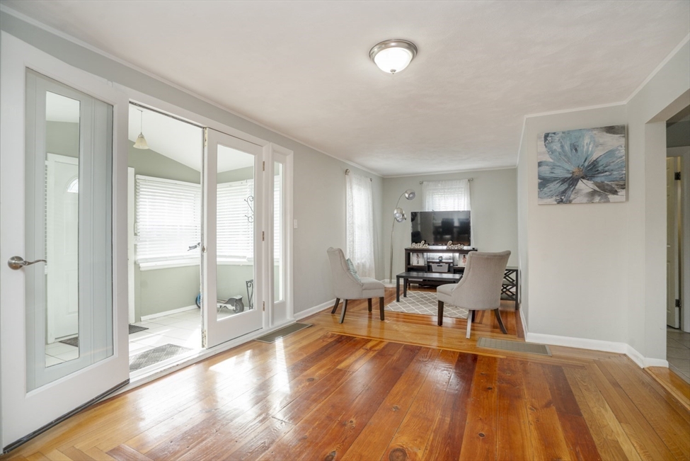 3 Winnegance Ave, Peabody, MA Image 4