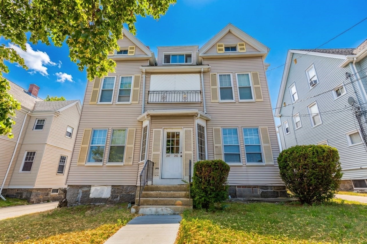 245 Newport Ave, Quincy, MA 02170