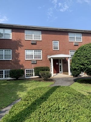 300 Main, Apt 2