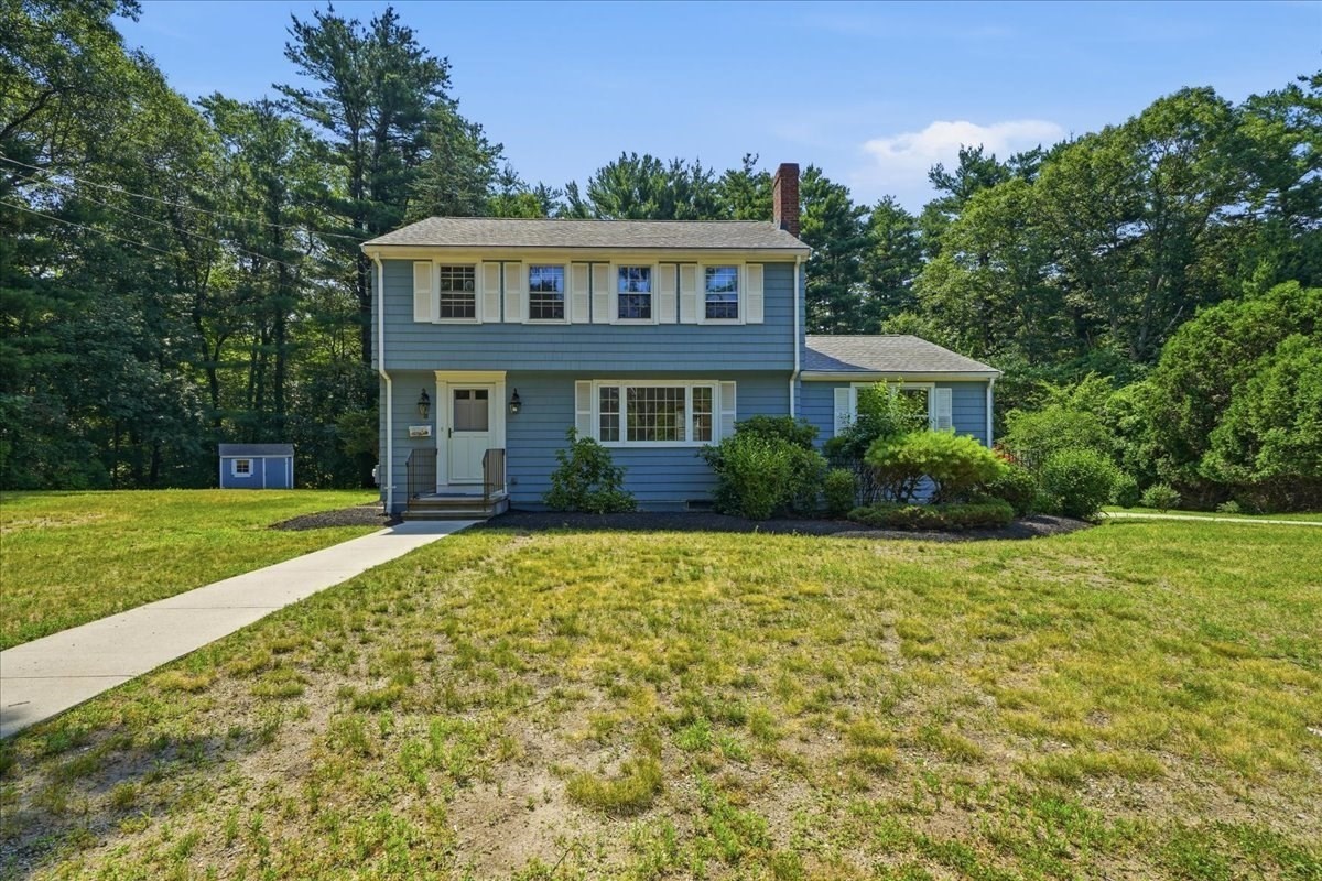 8 Paolo Rd, Hingham, MA 02043