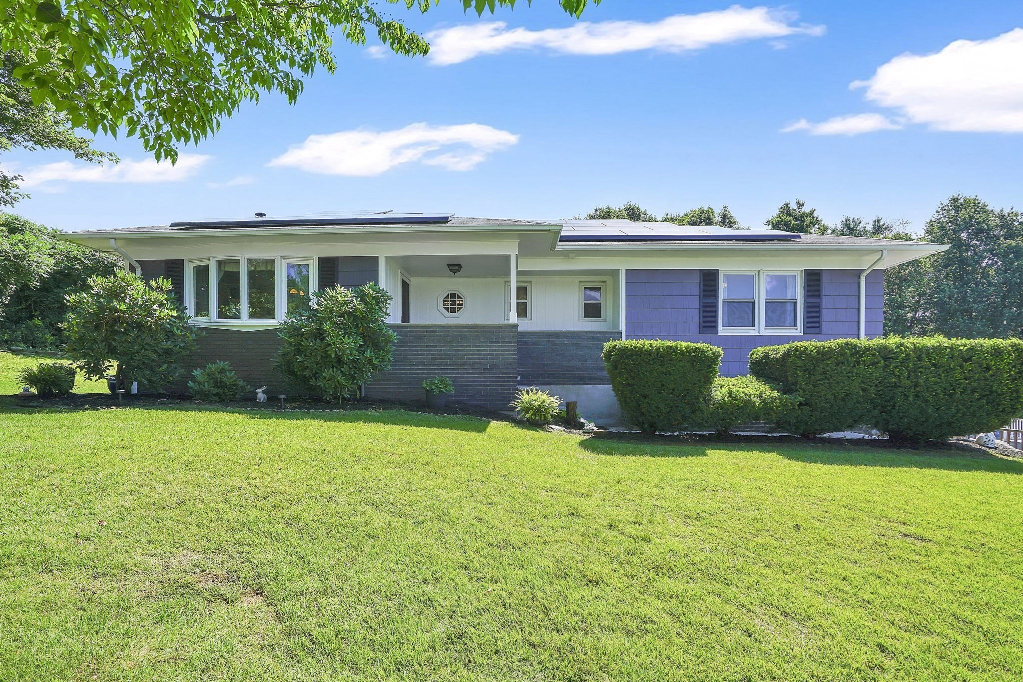 11 Juniper Hill Rd, Ware, MA 01082