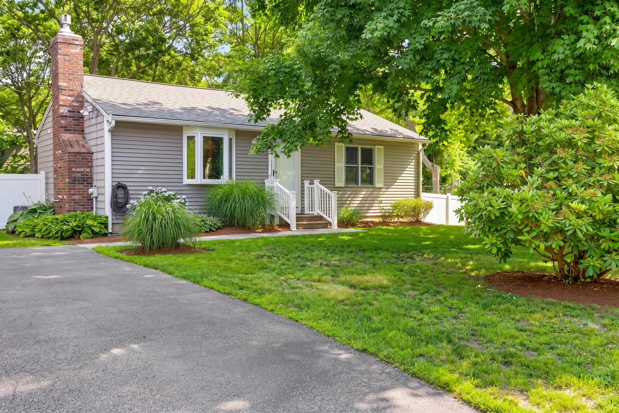 545 Lincoln Rd Ext, Barnstable, MA 02601