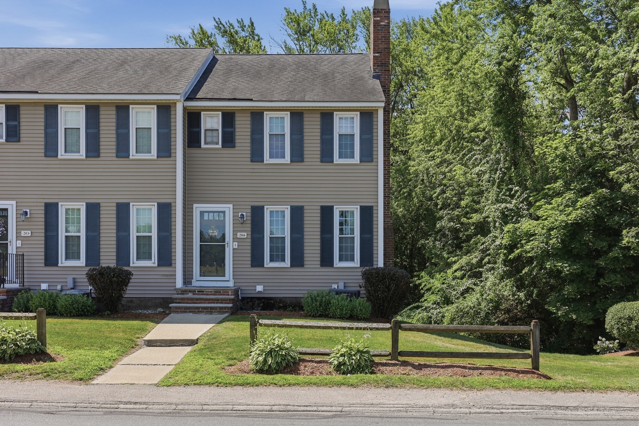 90 Swan Street Unit 204, Lowell, MA 01852