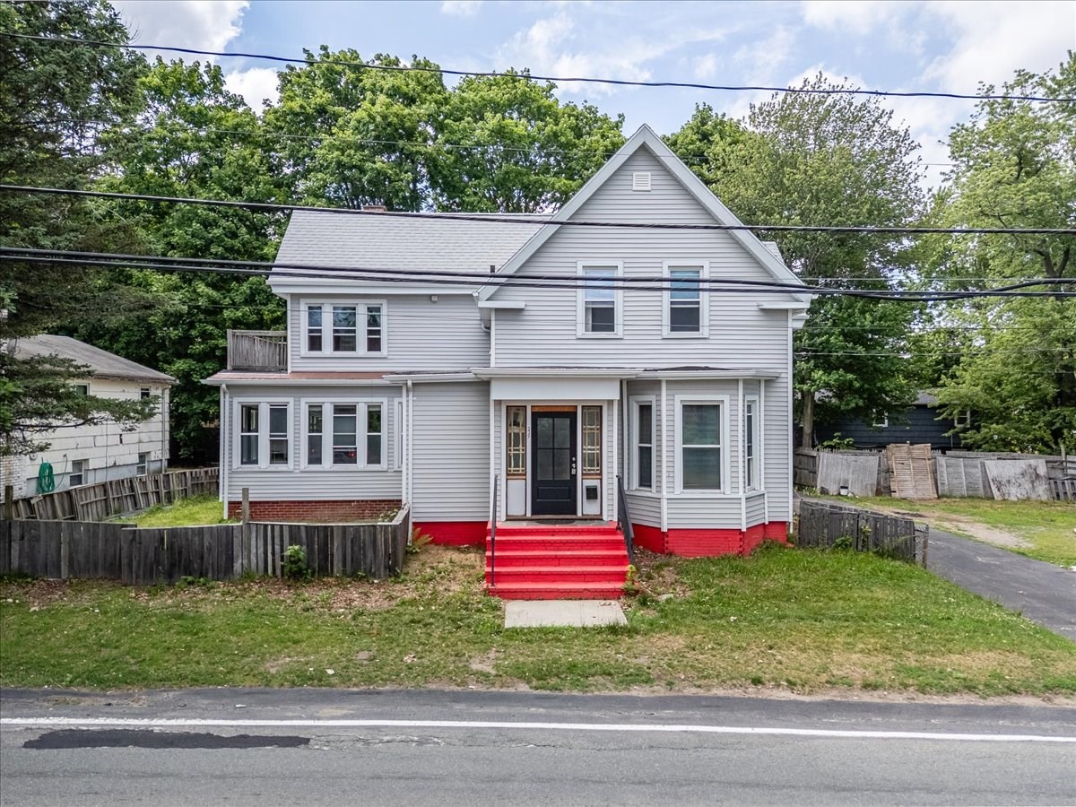 229 W Chestnut St, Brockton, MA 02301