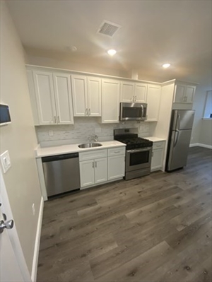191 North Common, Apt 202