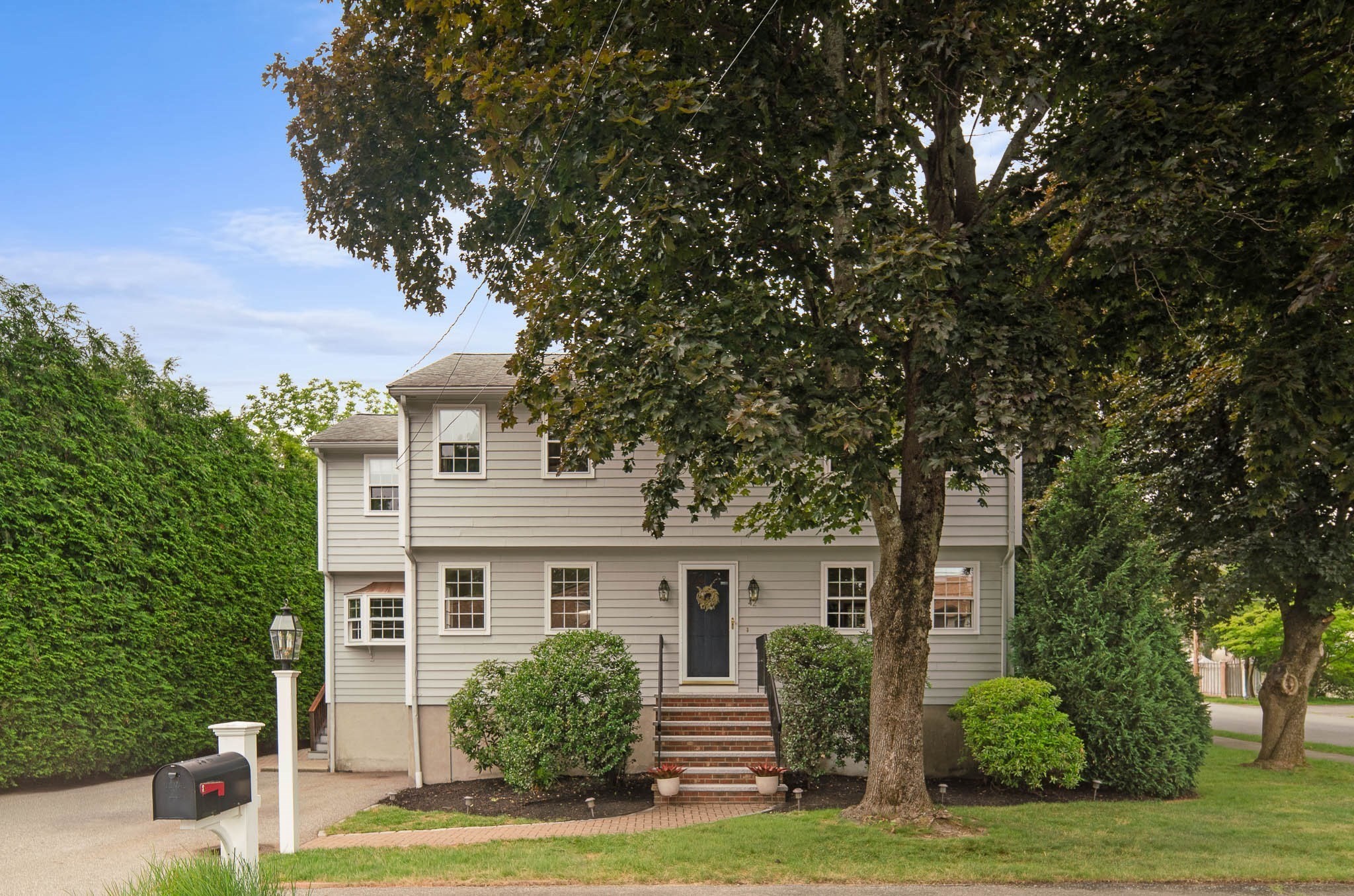 42 Riverside Dr., Reading, MA 01867