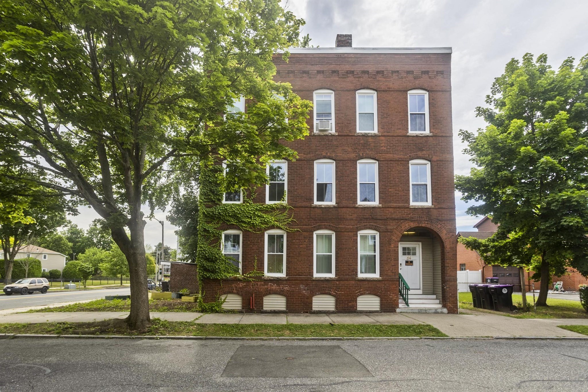 56 Pine St., Holyoke, MA 01040