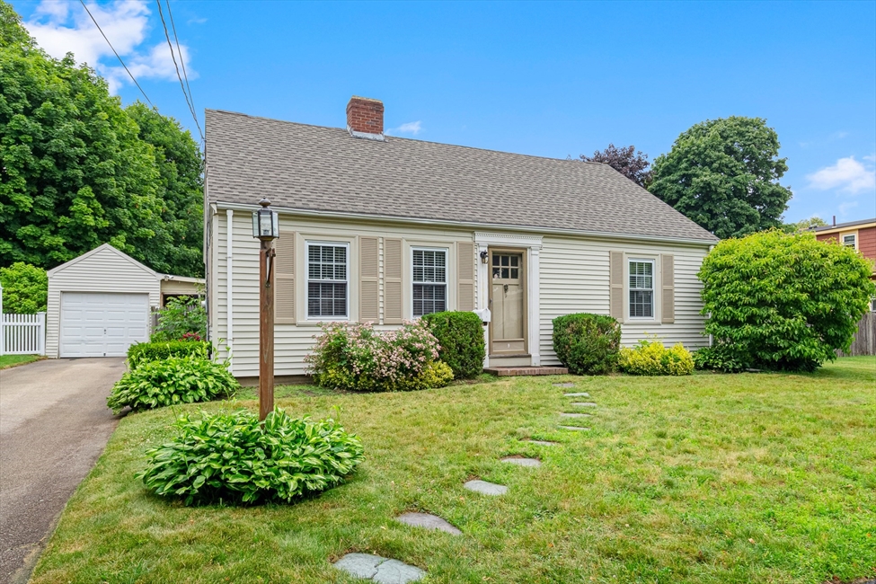 9 Auburn Rd, Beverly, MA Image 1