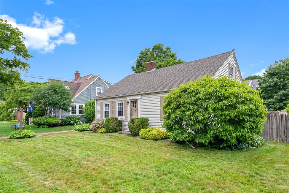 9 Auburn Rd, Beverly, MA Image 2