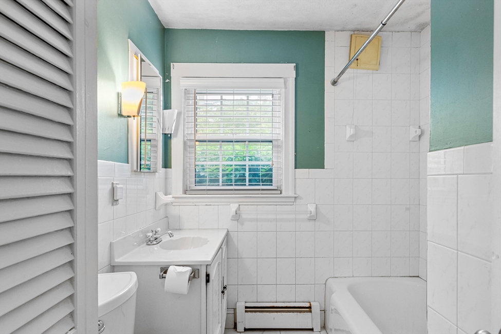 9 Auburn Rd, Beverly, MA Image 11
