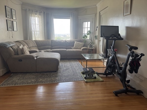 33 Main St, Apt 6