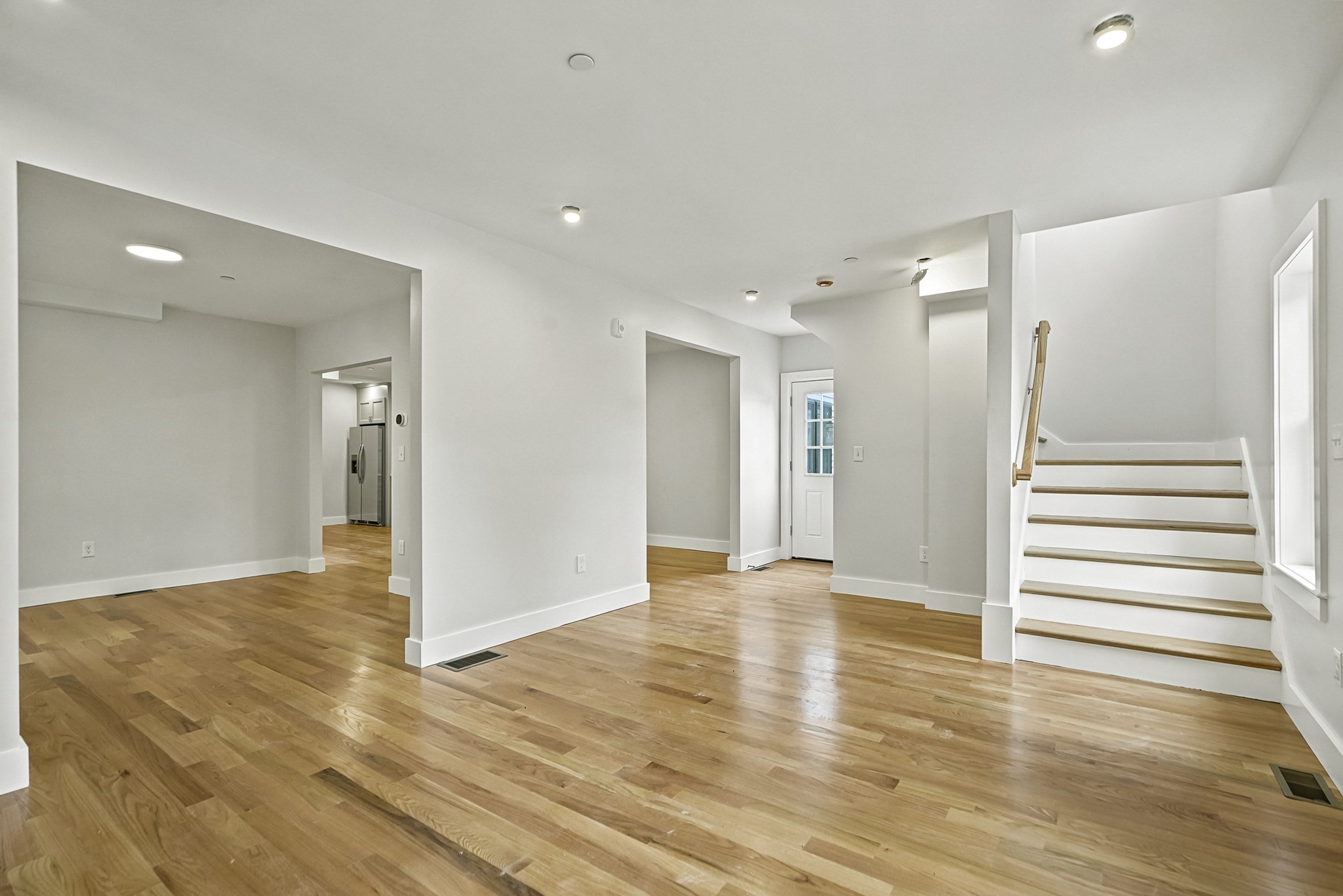 4 Mayhew St, Framingham, MA 01702 - Image 9