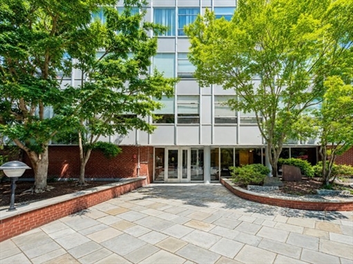 70 Park St, Apt 43