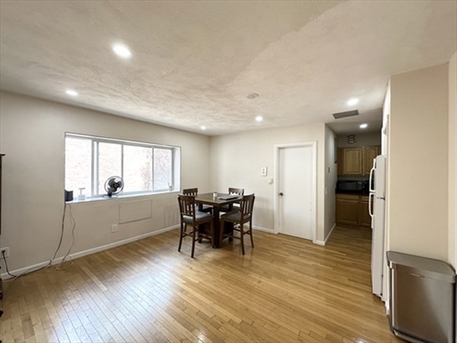200 Kelton St, Apt 34
