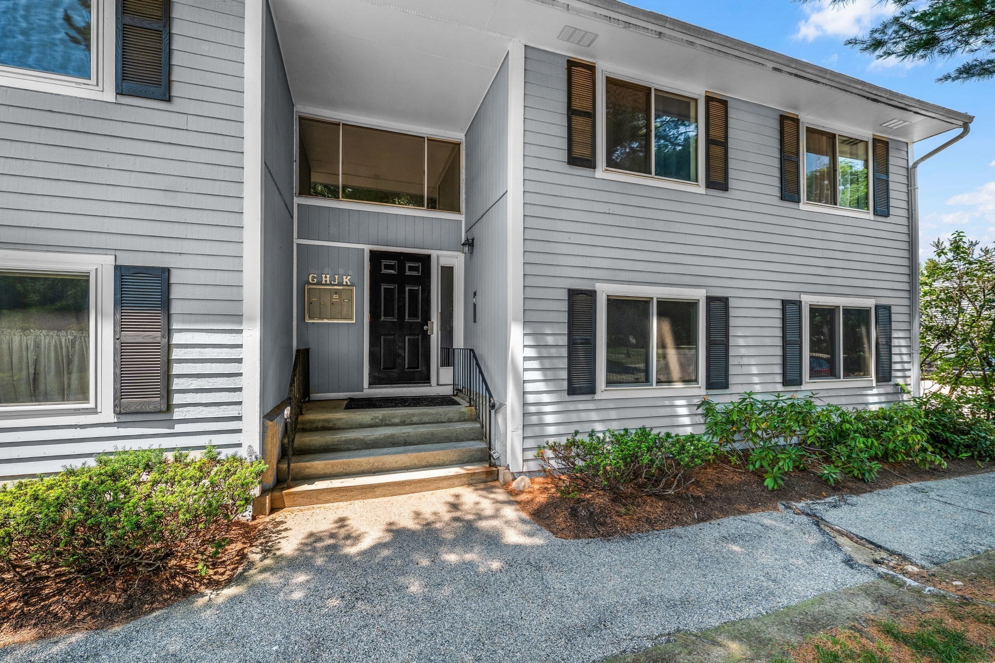 18 Beals Cove Rd Unit H, Hingham, MA 02043