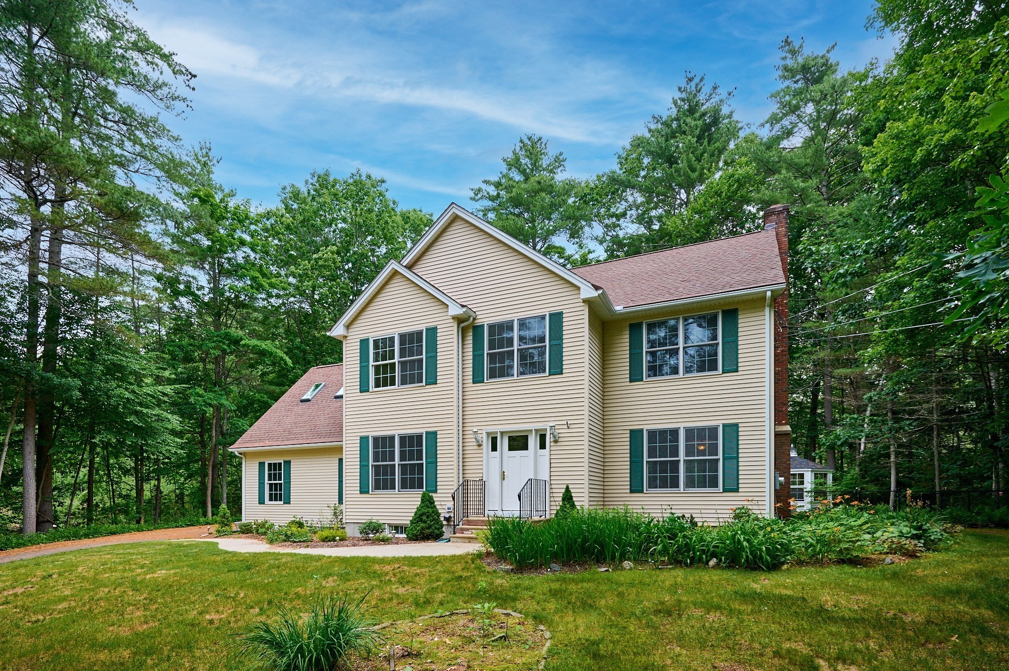 169 Aldrich St, Belchertown, MA 01007