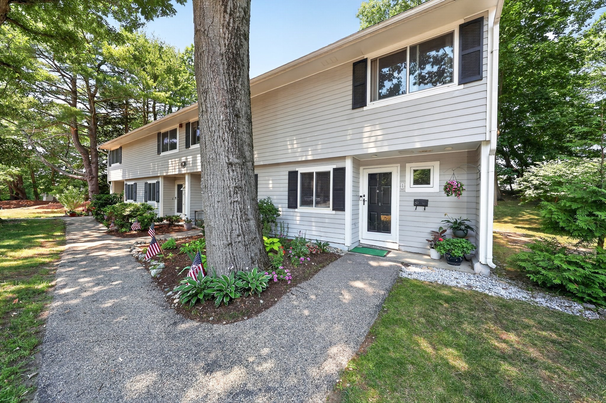 1 Beals Cove Rd Unit D, Hingham, MA 02043