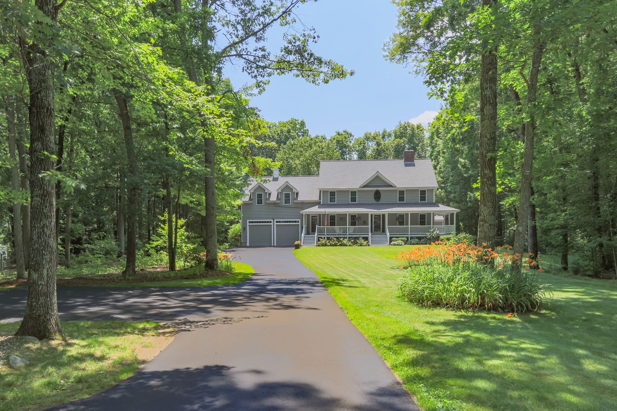 4 Upton Street, Dunstable, MA 01827