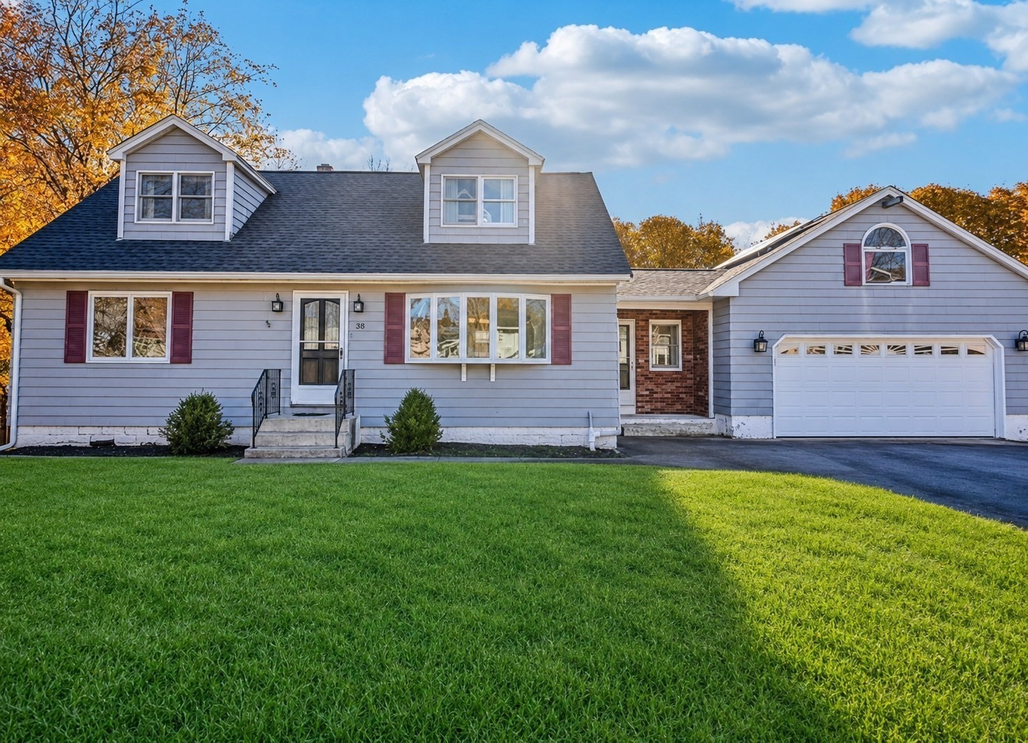 38 Raven Rd, Dracut, MA 01826