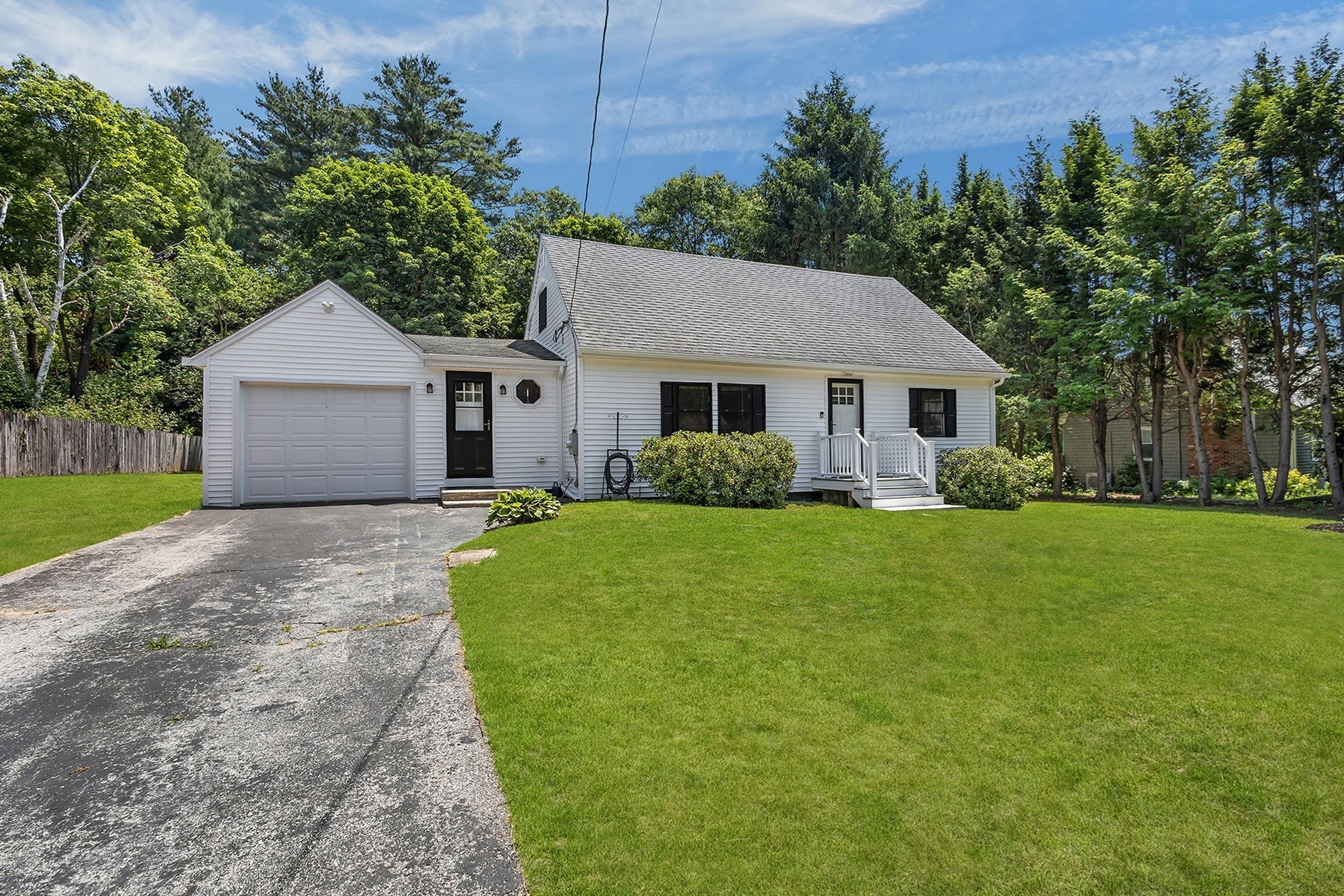 5 Squire Ln, Bellingham, MA 02019