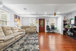 38-1/2 Ellsworth Rd, Peabody, MA Image 4