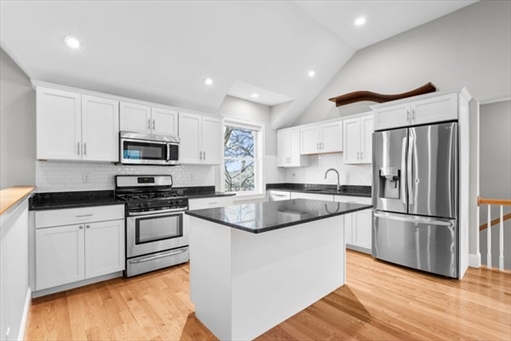 6 Peter Parley Rd, Apt 3