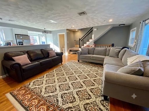 2 Ricciuti Dr, Apt 5