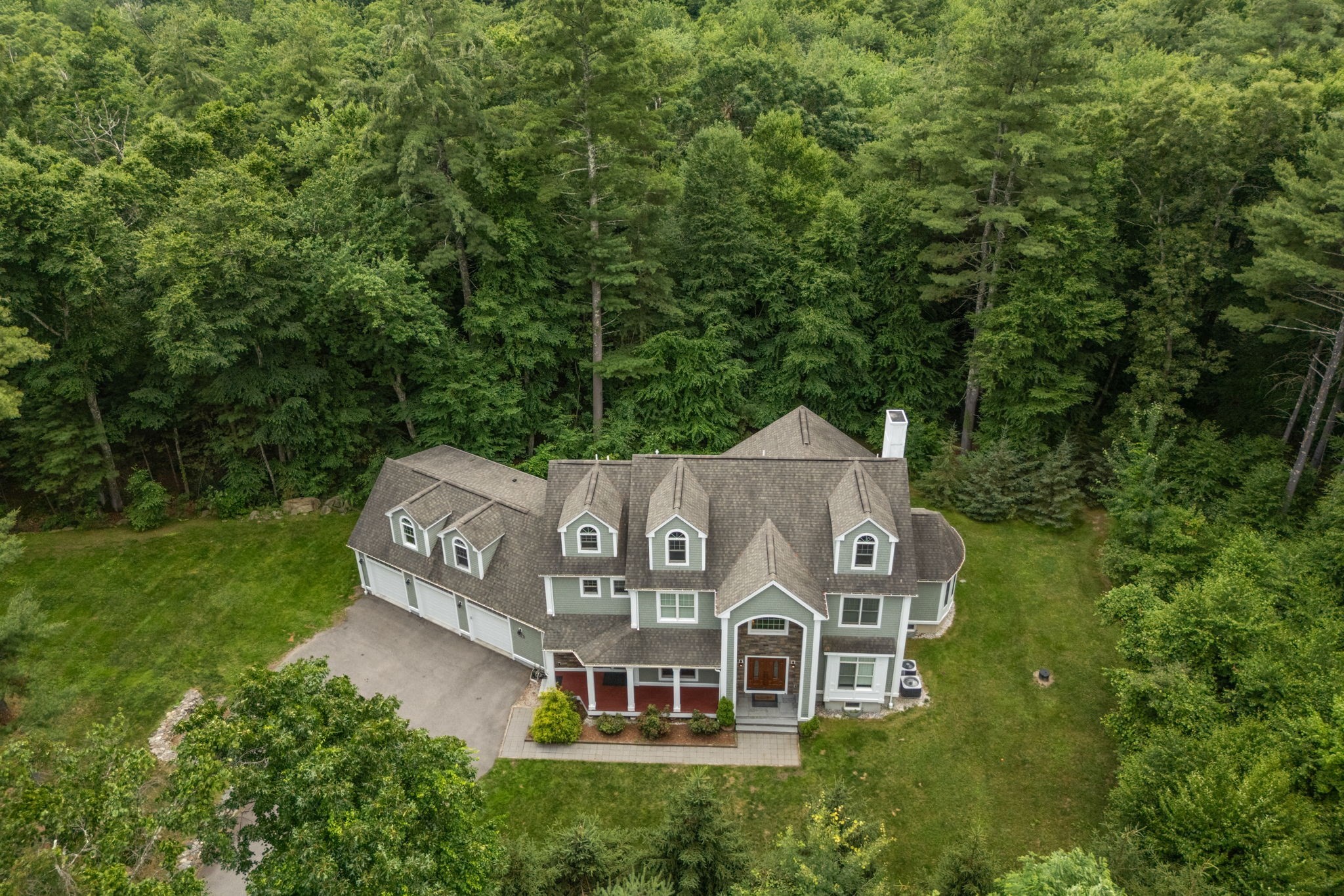 24 Wayside Inn Rd, Framingham, MA 01701