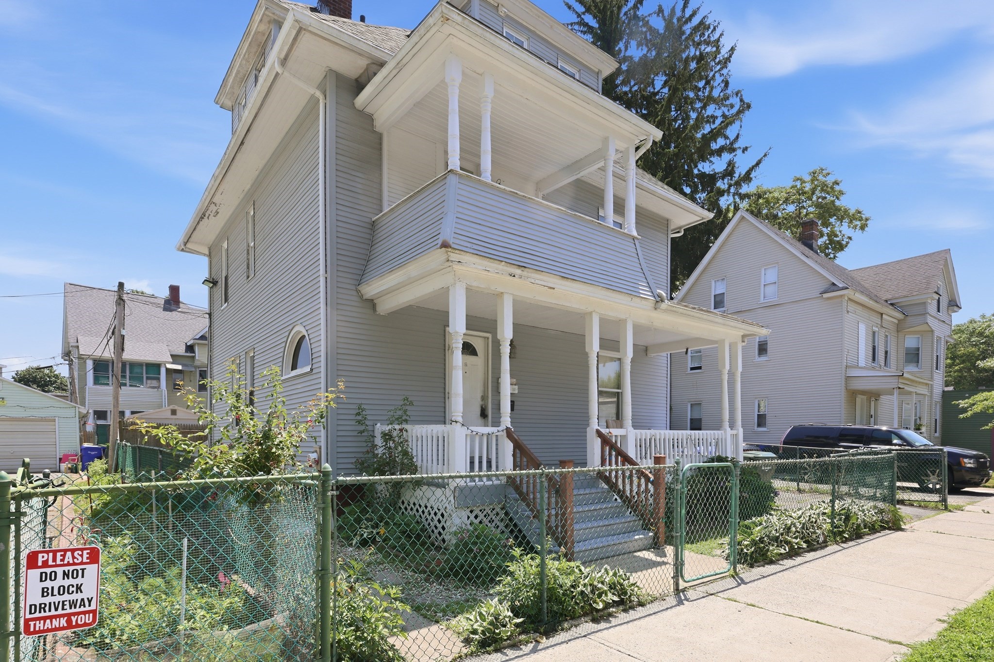 18 Keith St, Springfield, MA 01108