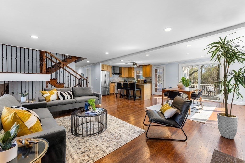 255 Worthen Rd East, Lexington, MA 02421 - Image 2