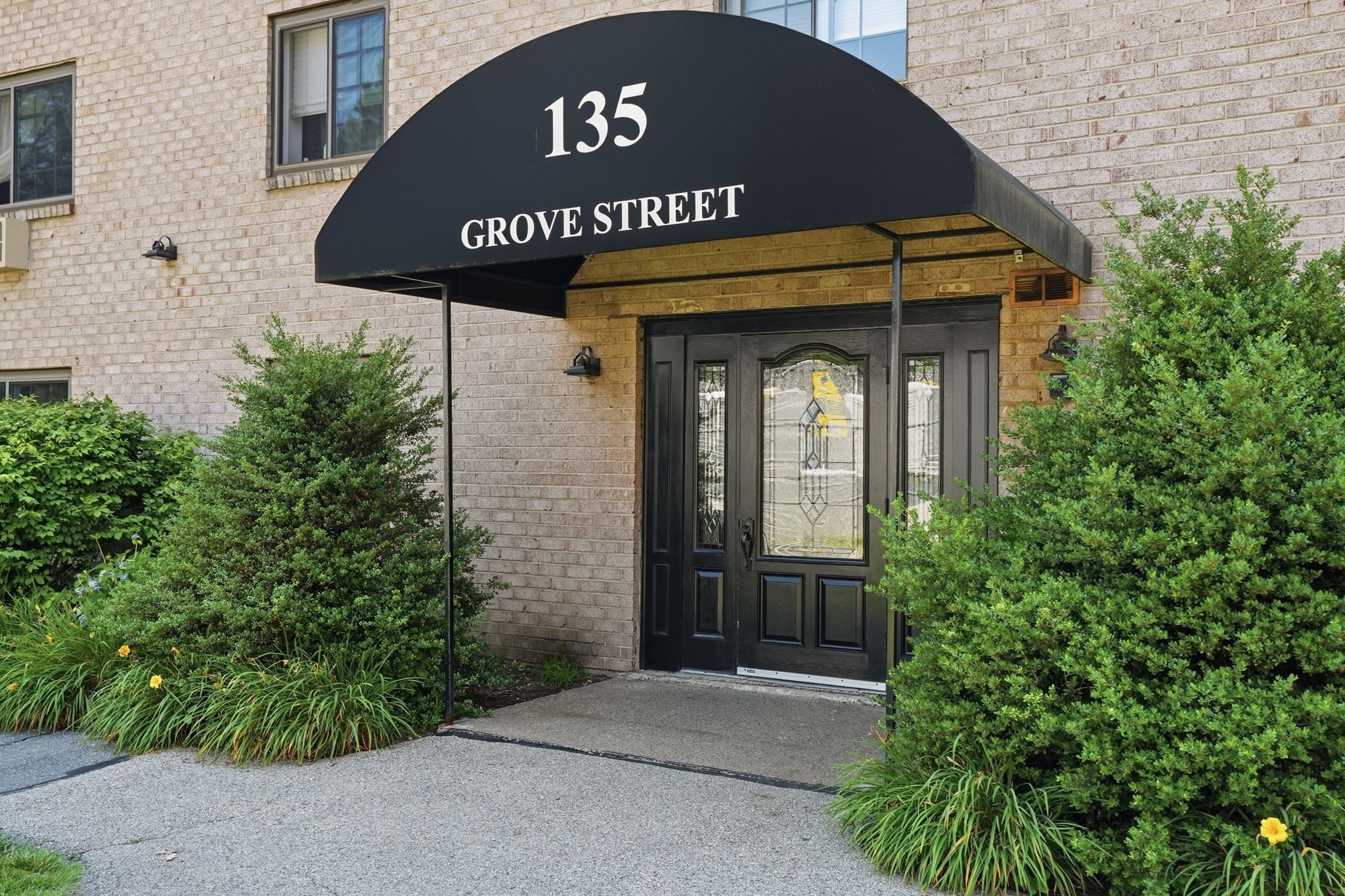 135 Grove St Unit 131, Rockland, MA 02370